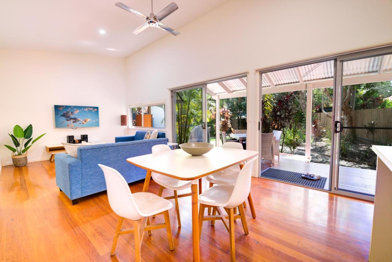 Mobys Beachside Retreat Blueys Beach Exteriör bild