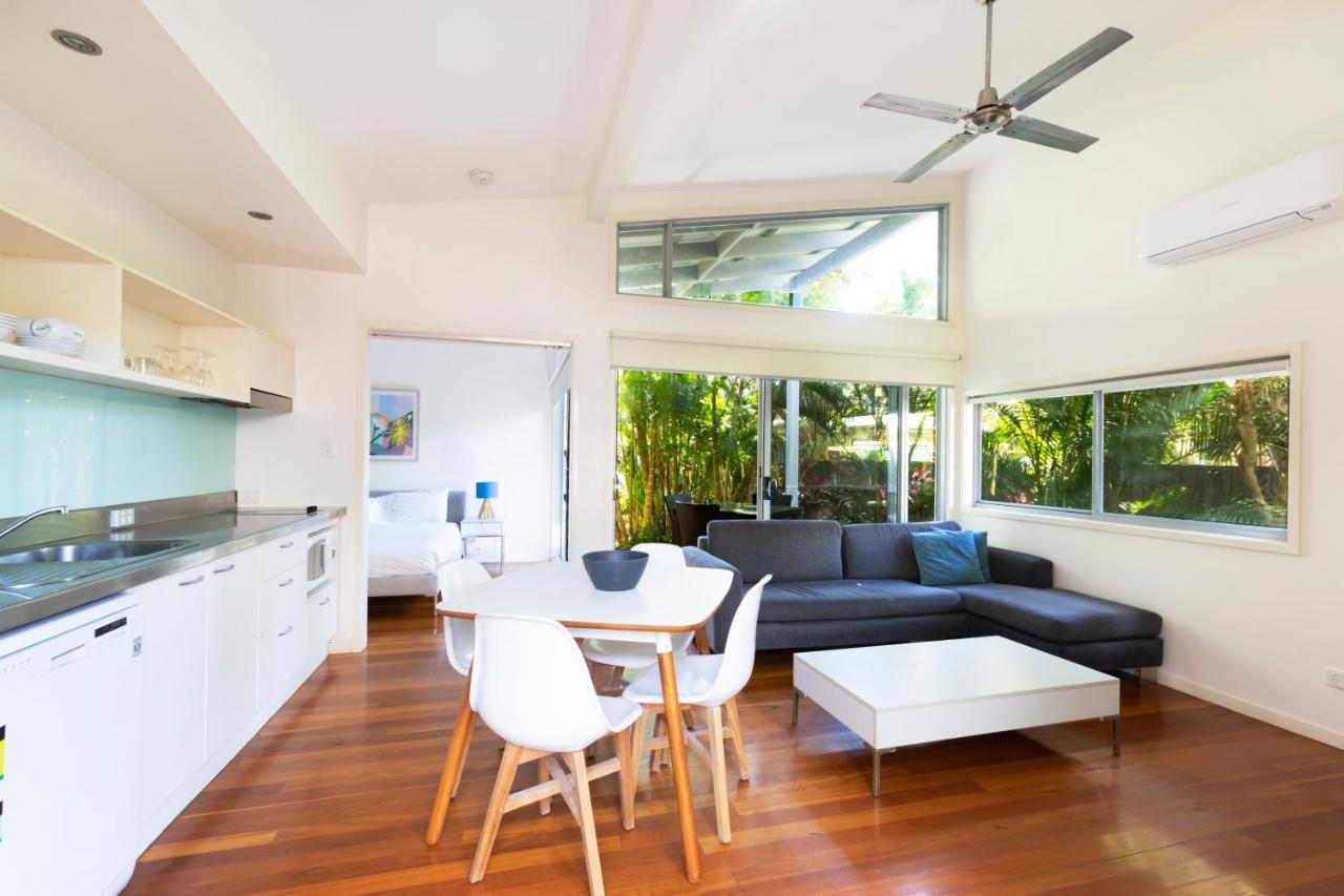 Mobys Beachside Retreat Blueys Beach Exteriör bild