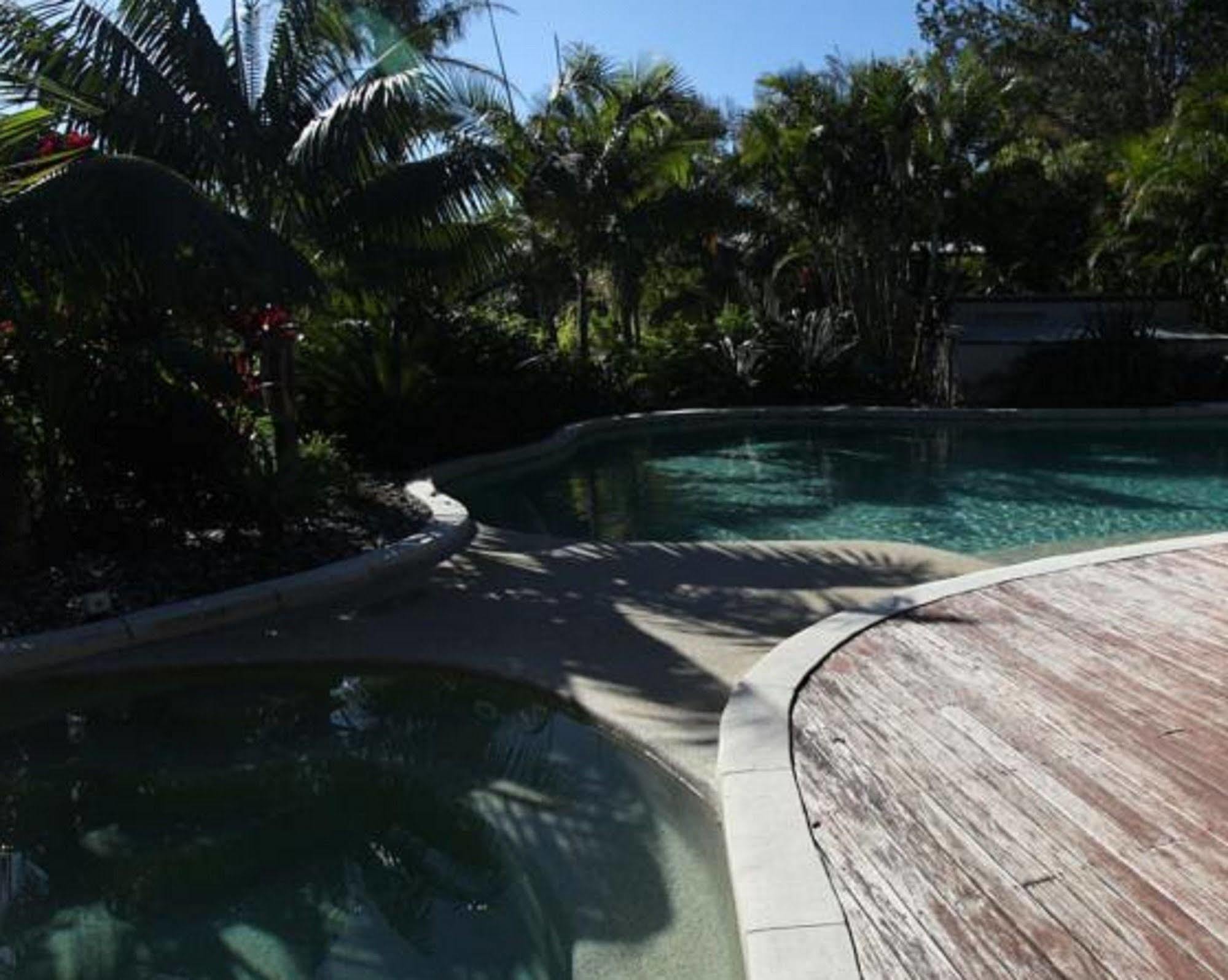 Mobys Beachside Retreat Blueys Beach Exteriör bild